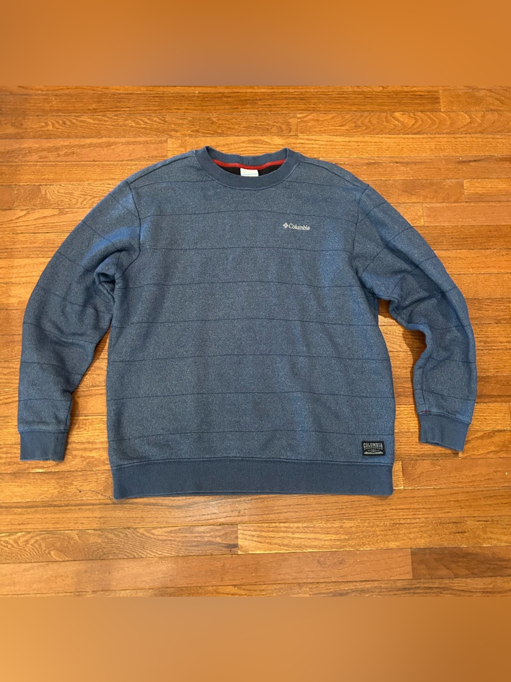 Columbia brand crewneck pullover sweatshirt.